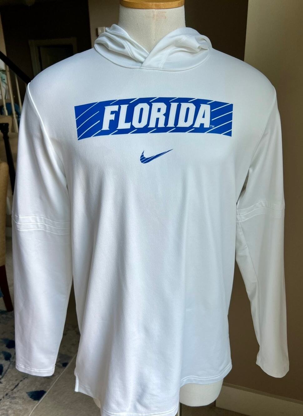 Nike Florida Gators sideline performance long-sleeve hooded T-shirt size L